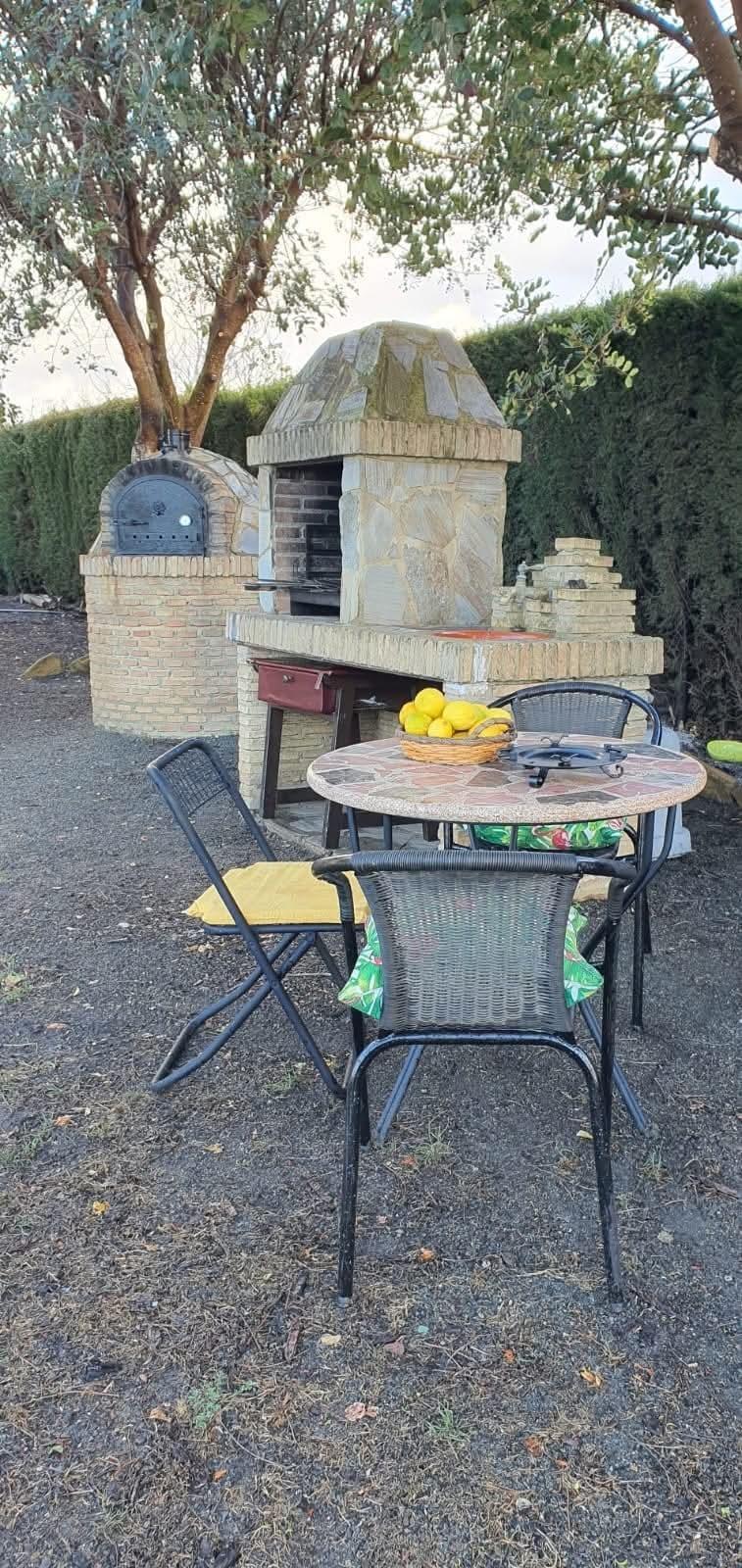 Encantadora Casa con Piscina cerca de puerto serrano - ¡Listo para Entrar a Vivir!
