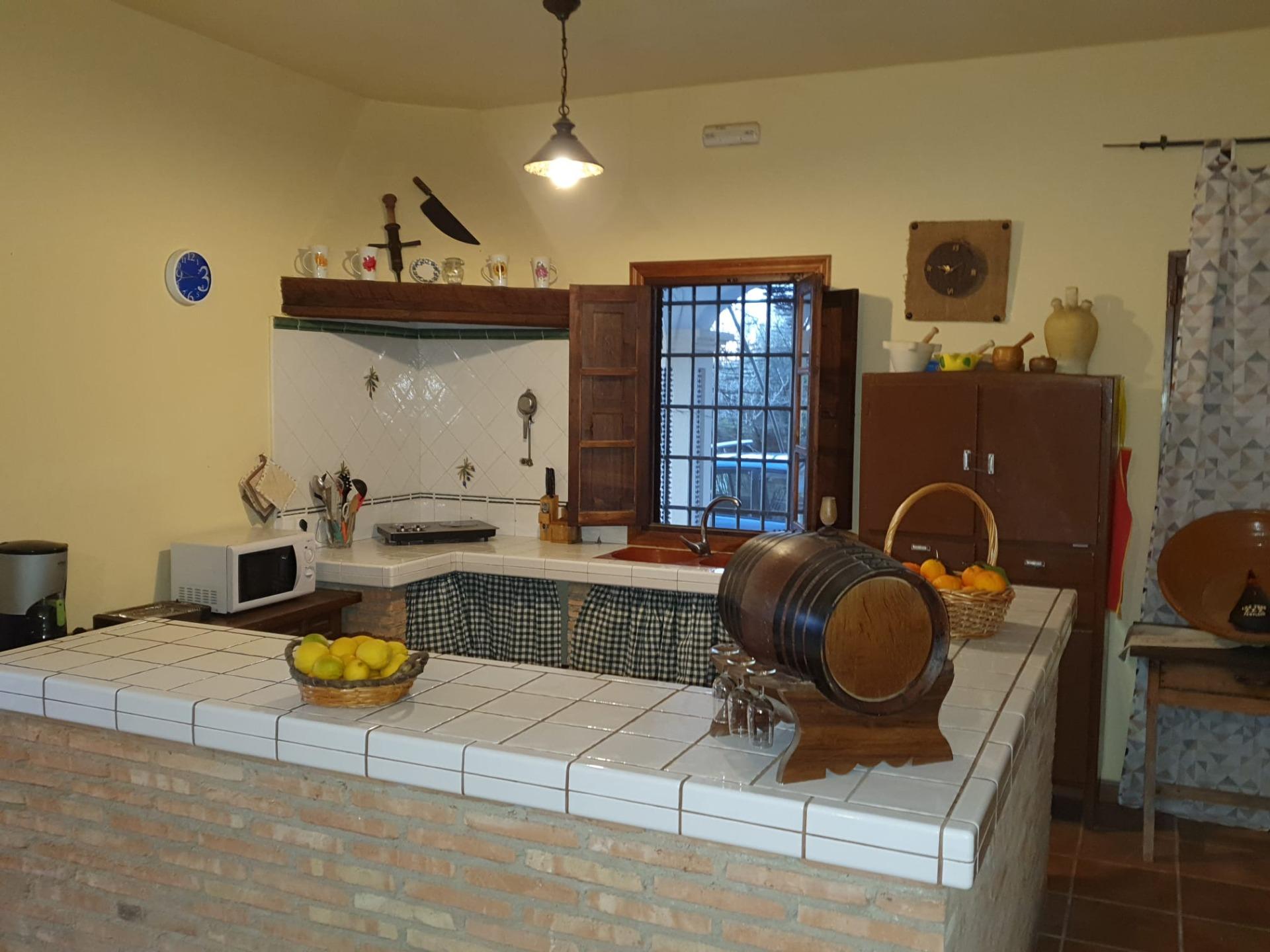 Encantadora Casa con Piscina cerca de puerto serrano - ¡Listo para Entrar a Vivir!
