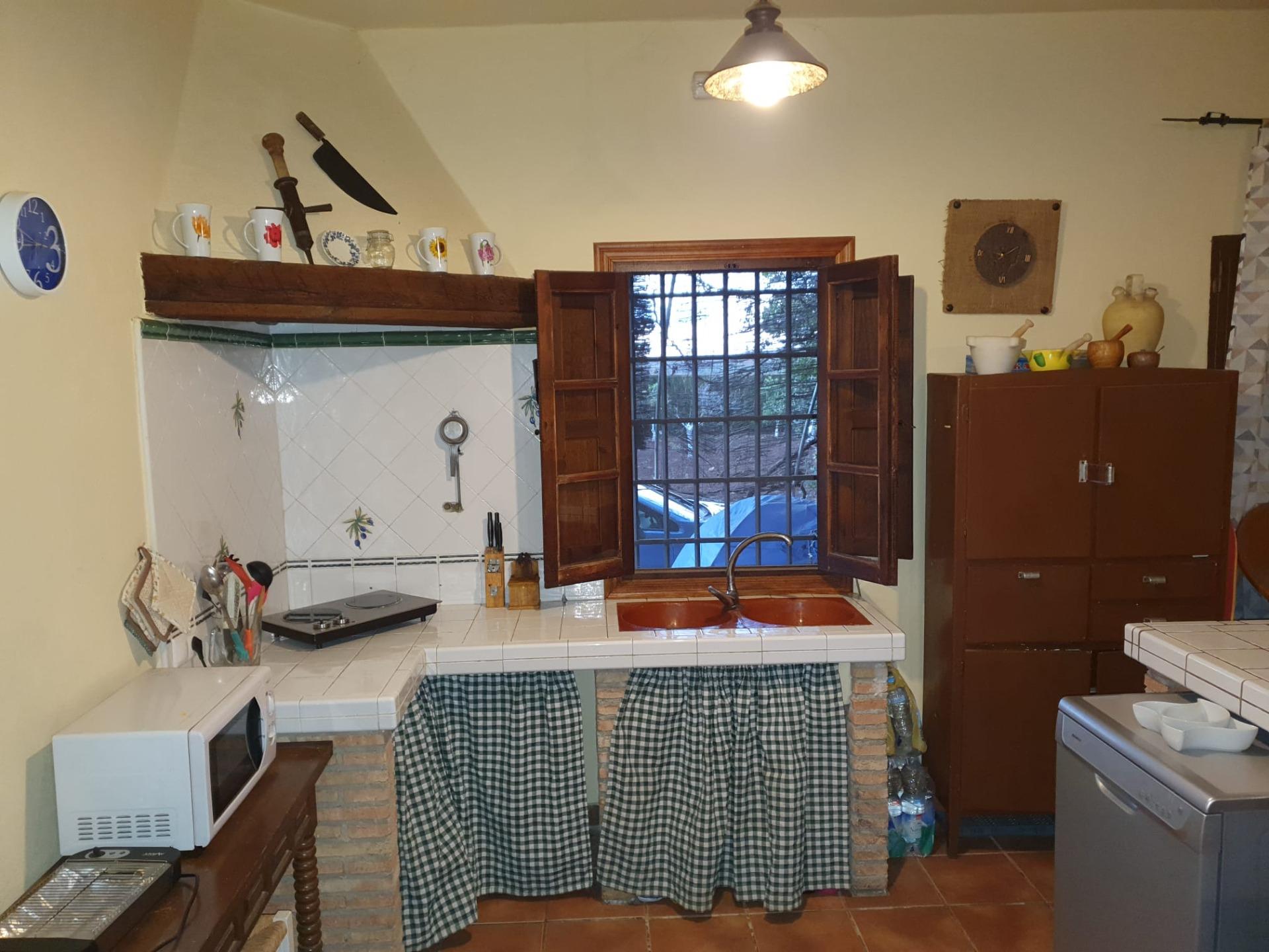 Encantadora Casa con Piscina cerca de puerto serrano - ¡Listo para Entrar a Vivir!