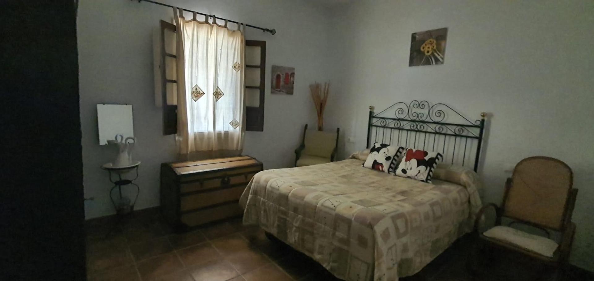 Encantadora Casa con Piscina cerca de puerto serrano - ¡Listo para Entrar a Vivir!
