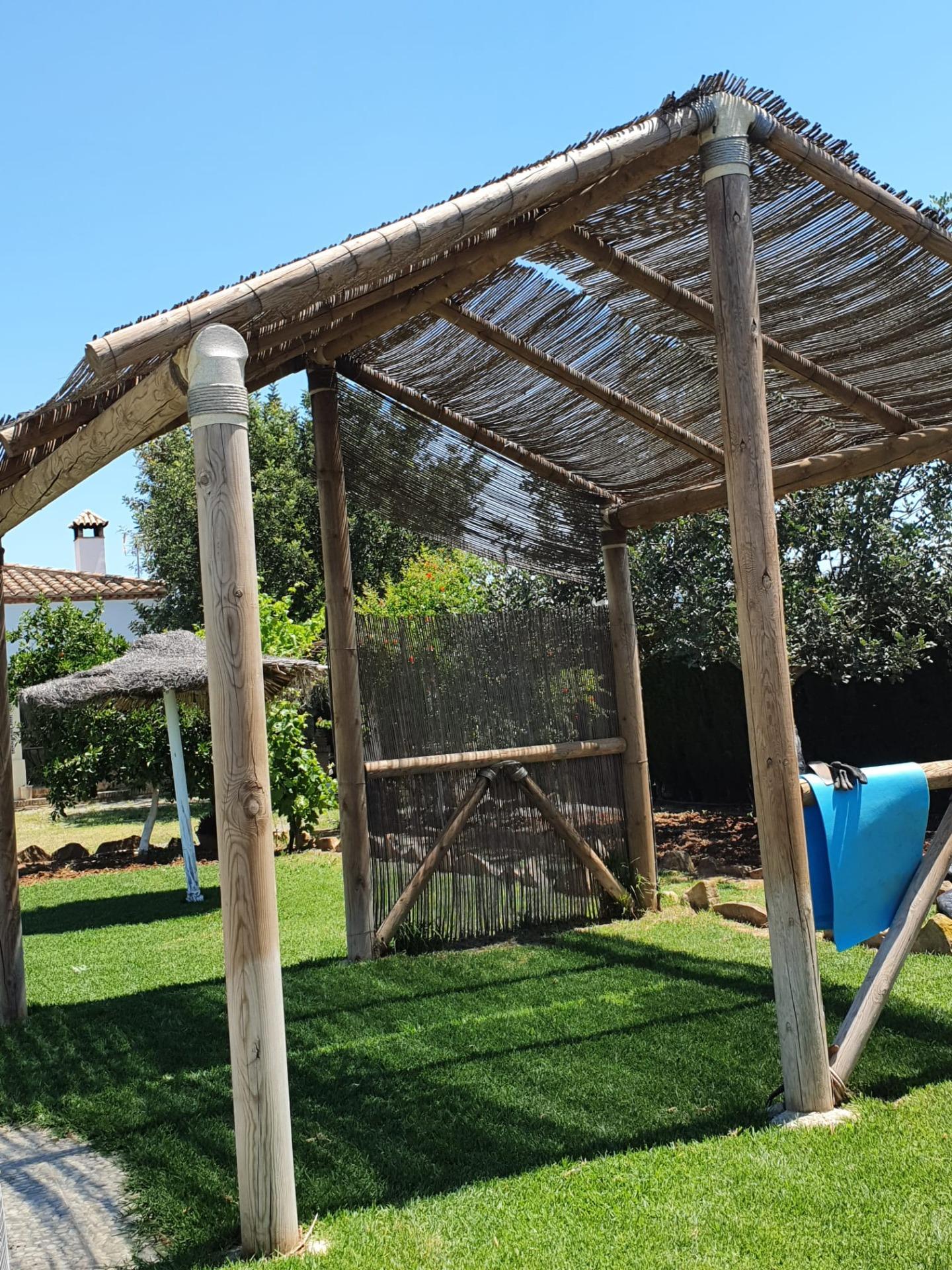 Encantadora Casa con Piscina en Prado del Rey - ¡Listo para Entrar a Vivir!