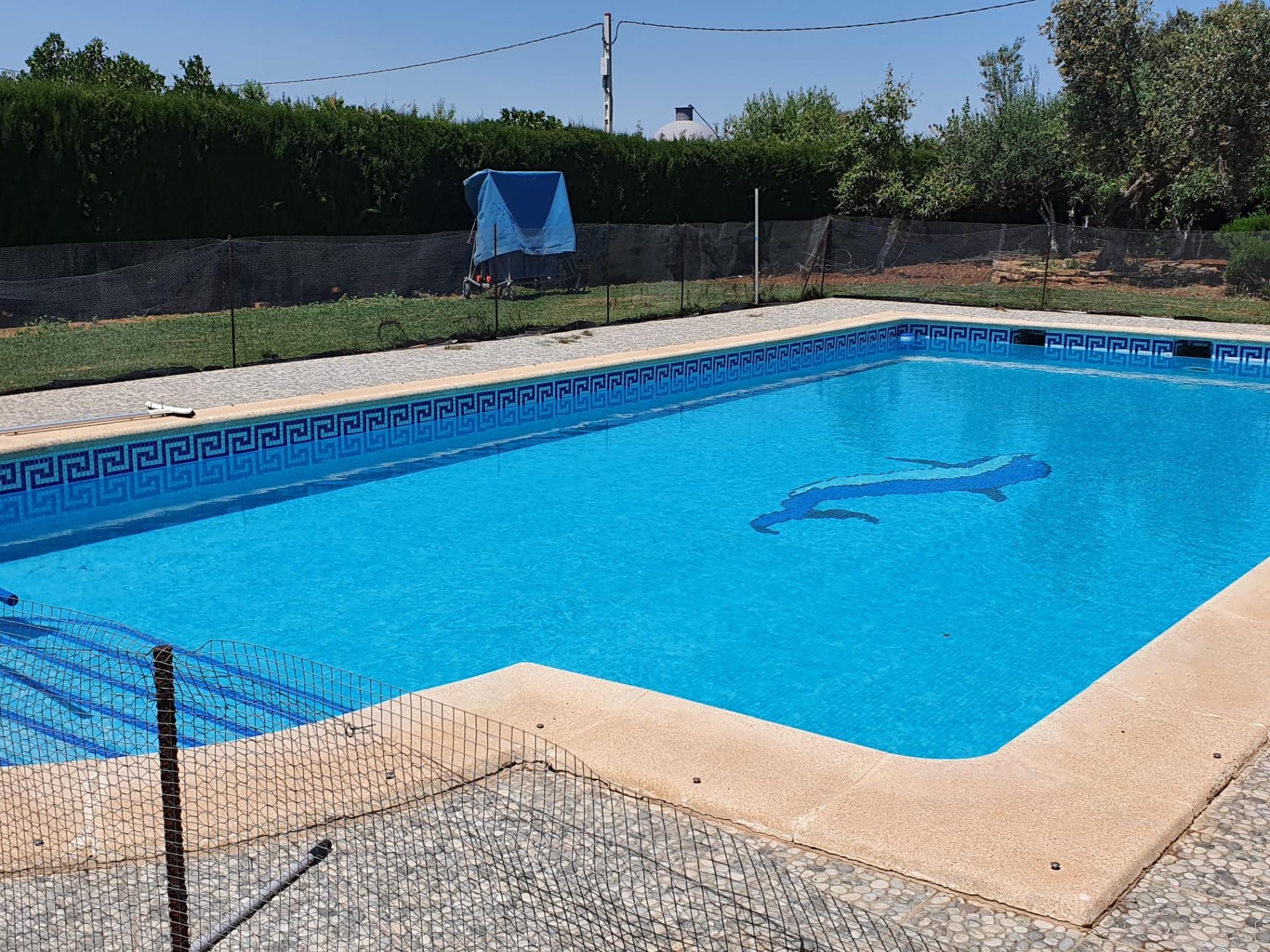 Encantadora Casa con Piscina en Prado del Rey - ¡Listo para Entrar a Vivir!