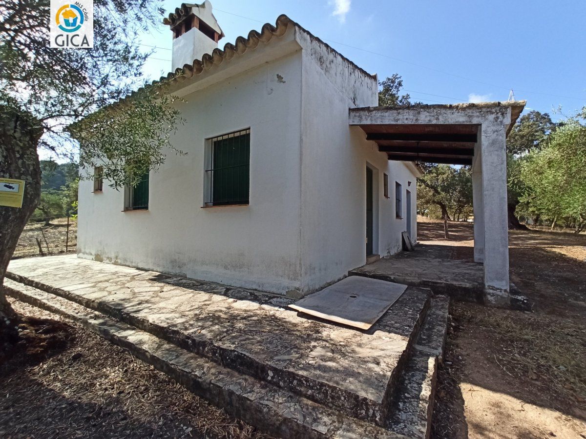 CASA CON PARCELA  EN LA SIERRA DE CADIZ -EL BOSQUE