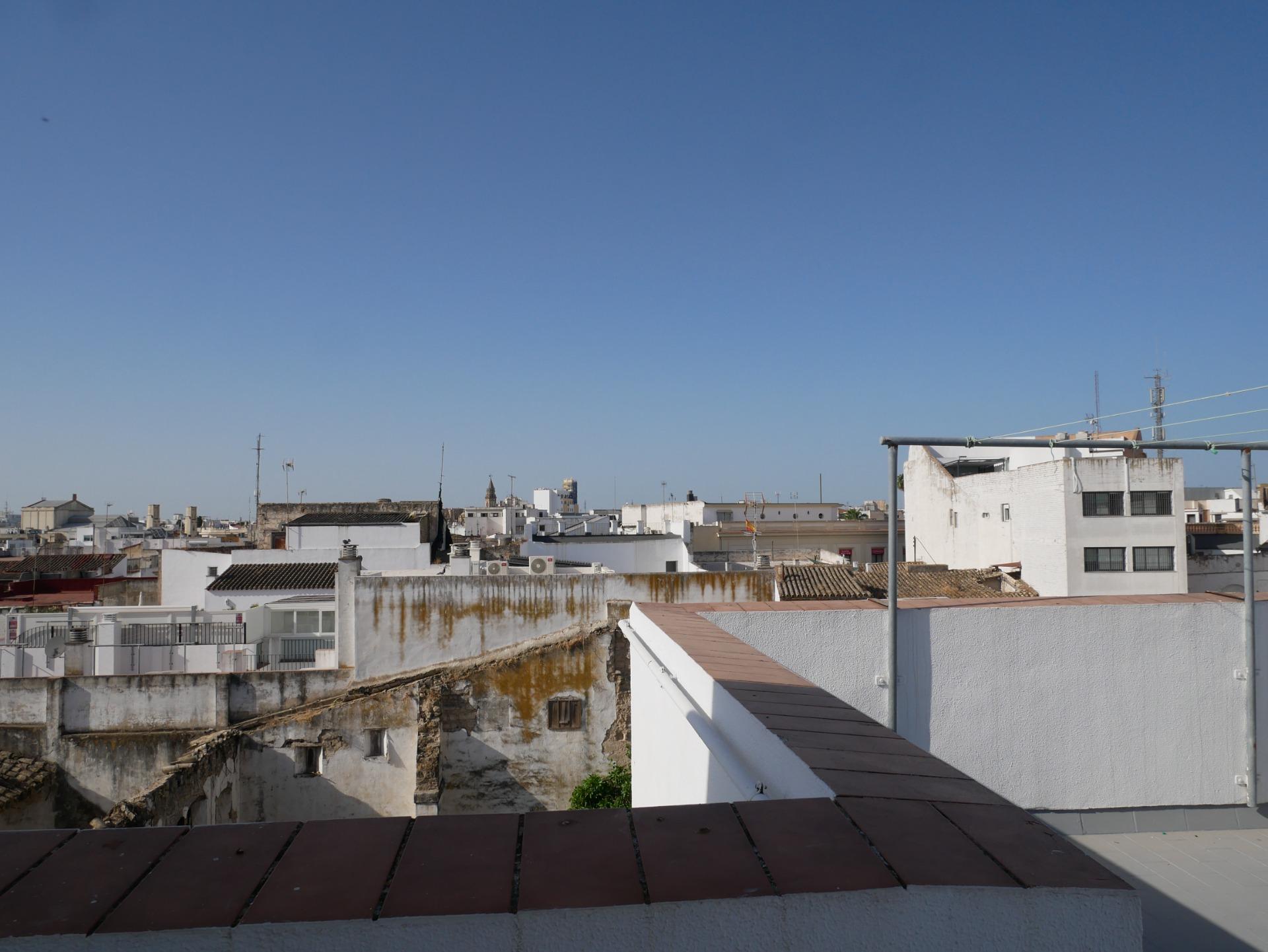 ESTUPENDO PISO 2 DORMITORIOS CON GARAJE EN PLENO CENTRO DE JEREZ