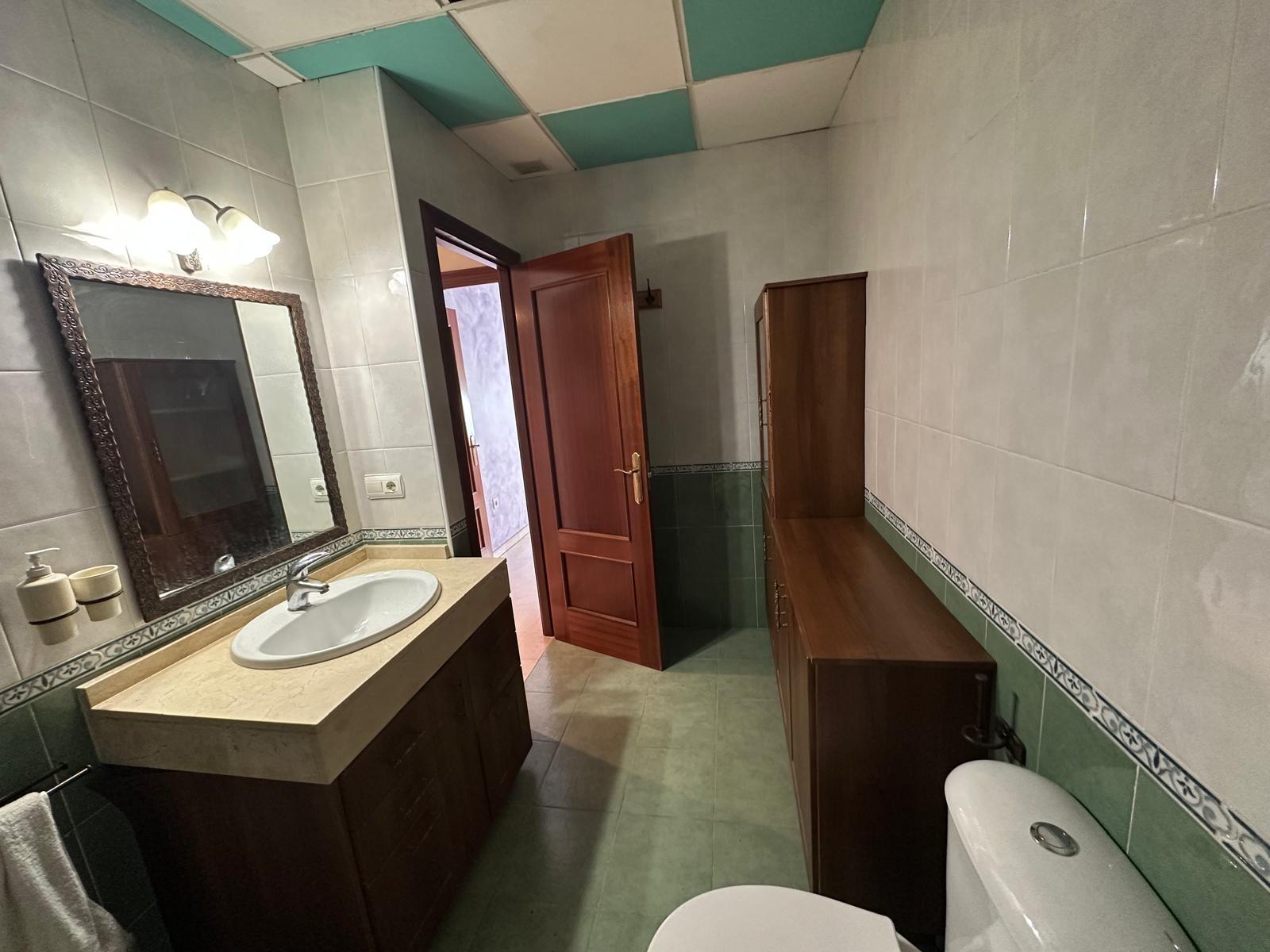 ESTUPENDO PISO 2 DORMITORIOS CON GARAJE EN PLENO CENTRO DE JEREZ