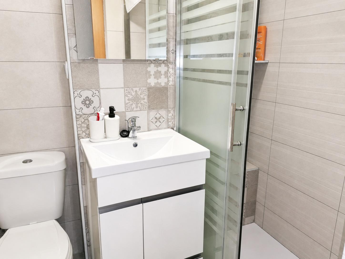 ESTUPENDO PISO REFORMADO EN LAS TORRES PRECIO NEGOCIABLE