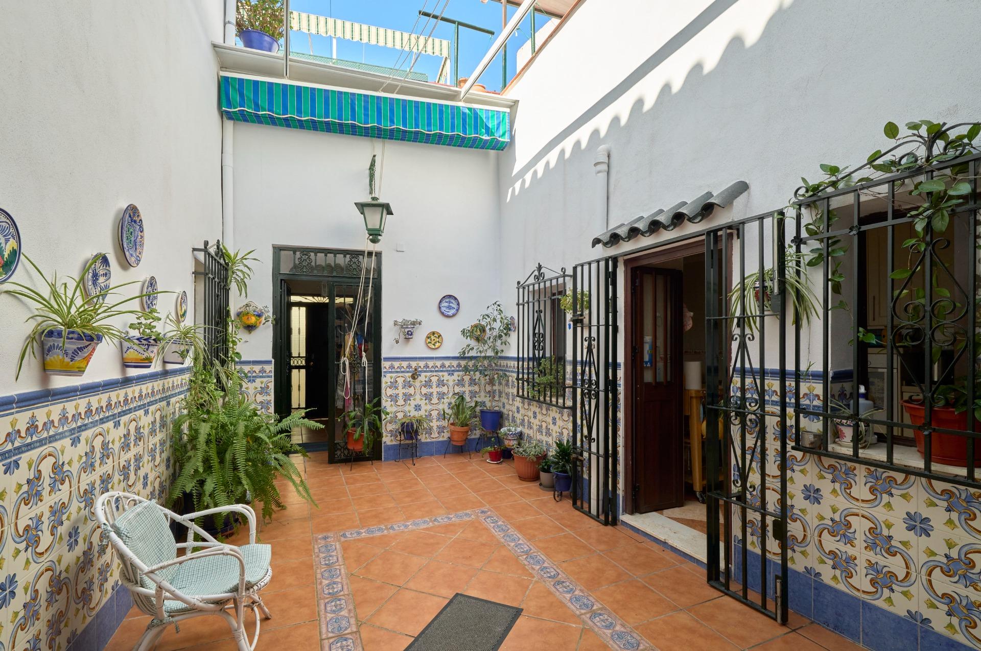 EXPECTACULAR CASA A LA VENTA EN CENTRO DE JEREZ
