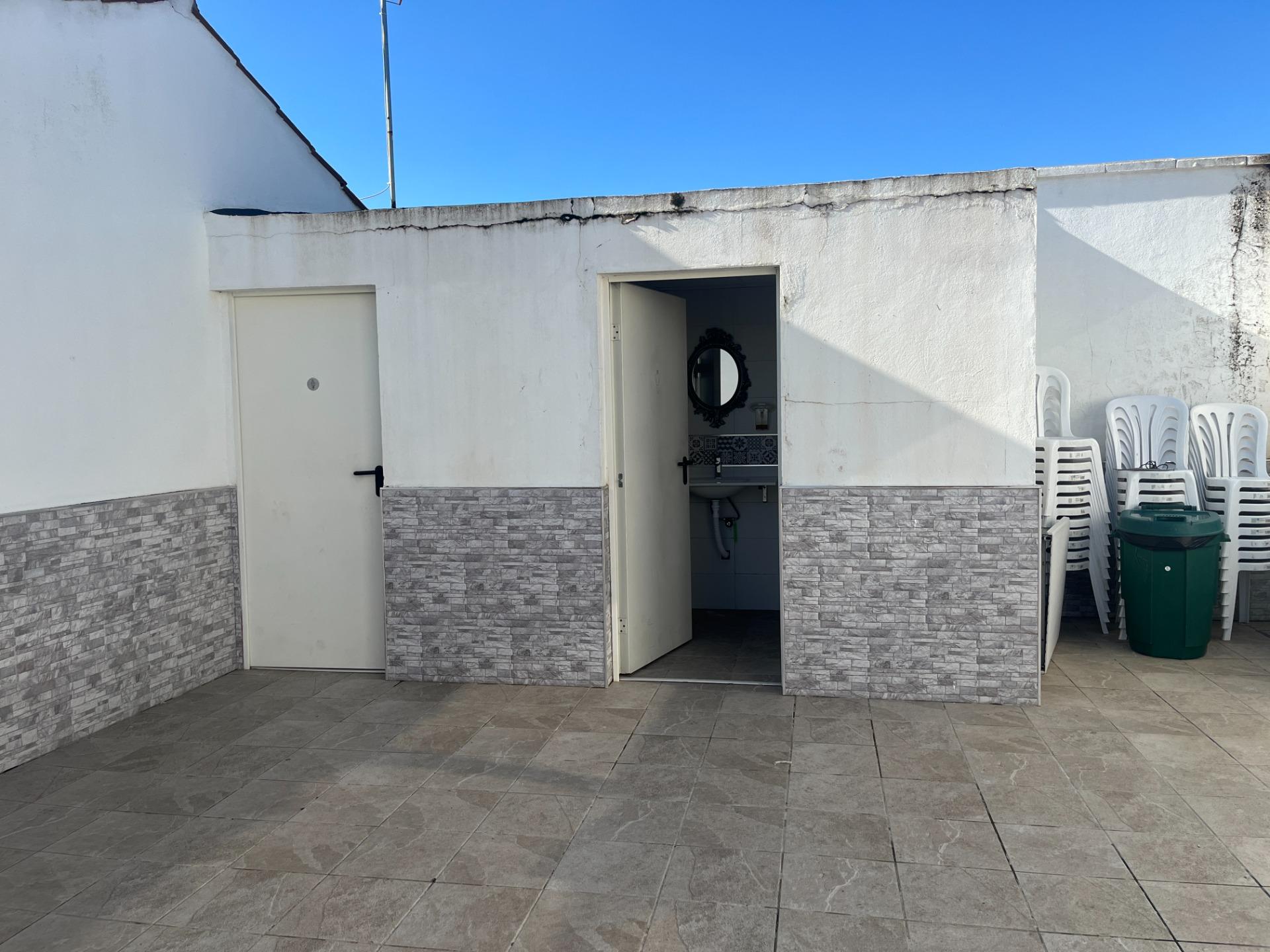 NAVE  INDUSTRIAL CON DOS NEGOCIOS