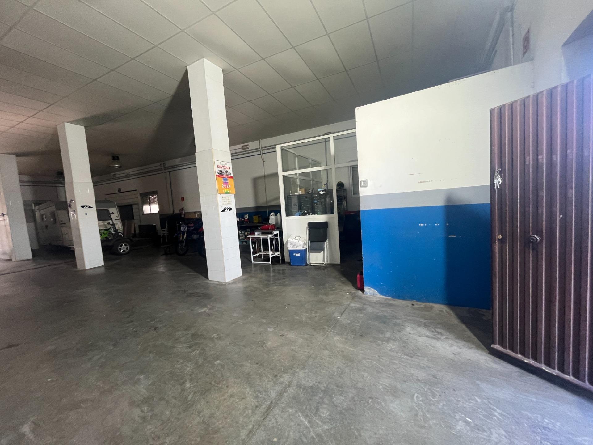 NAVE  INDUSTRIAL CON DOS NEGOCIOS