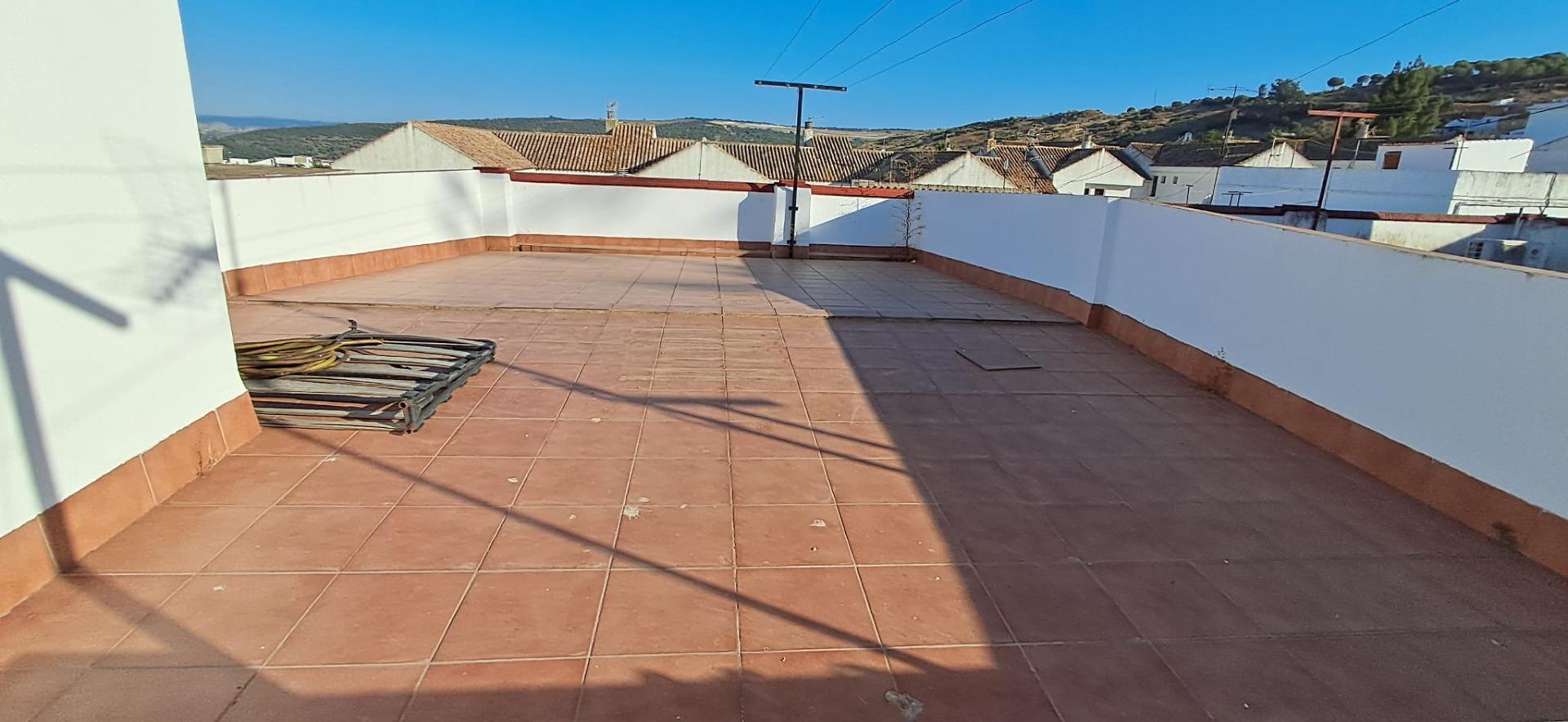 PISO CON AZOTEA PROPIA EN BORNOS