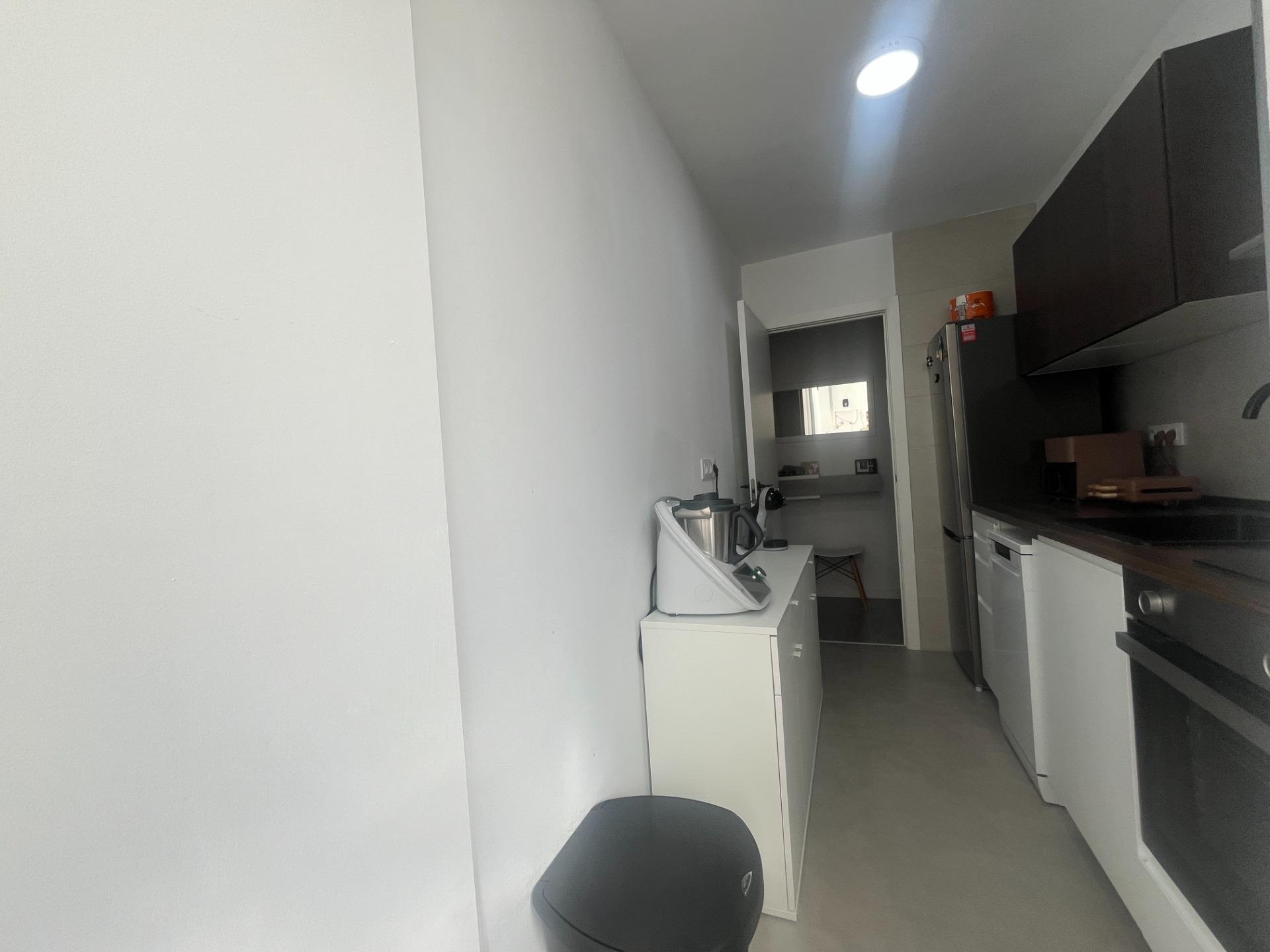 PISO TOTALMENTE REFORMADO EN PLAZA LOS NARANJOS