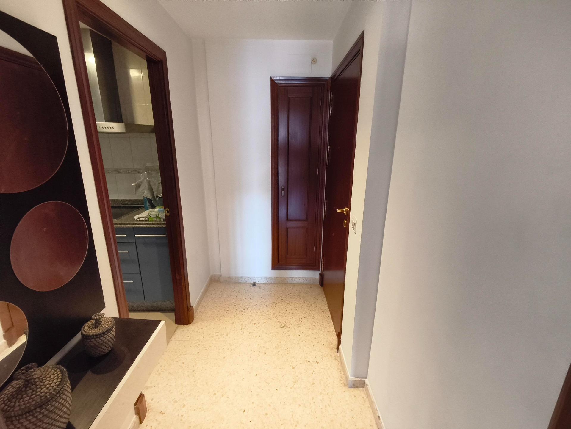 Amplio y Moderno piso en alquiler solo para Funcionarios