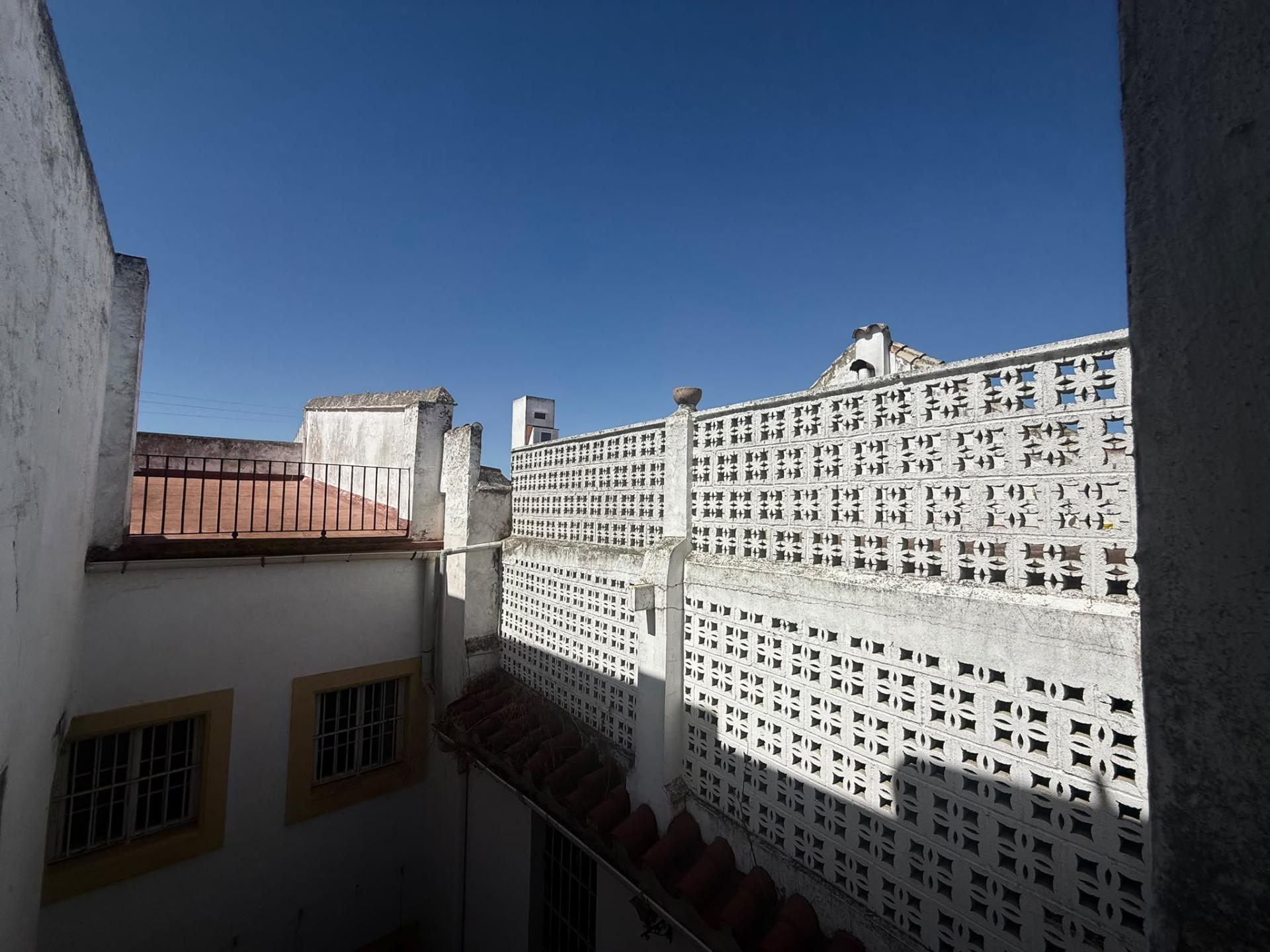 CASA EN EL CORAZON DEL CENTRO DE JEREZ