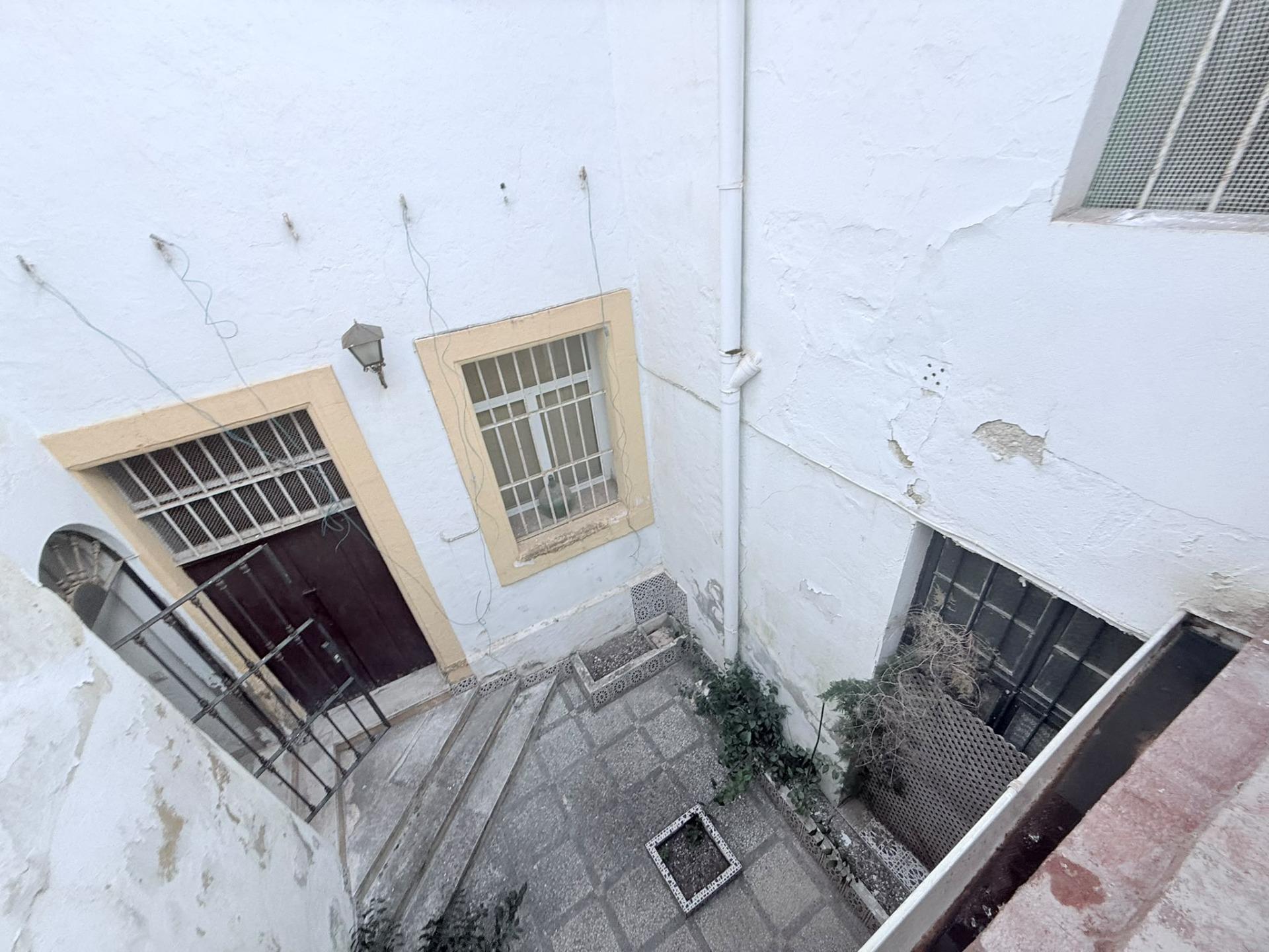 CASA EN EL CORAZON DEL CENTRO DE JEREZ