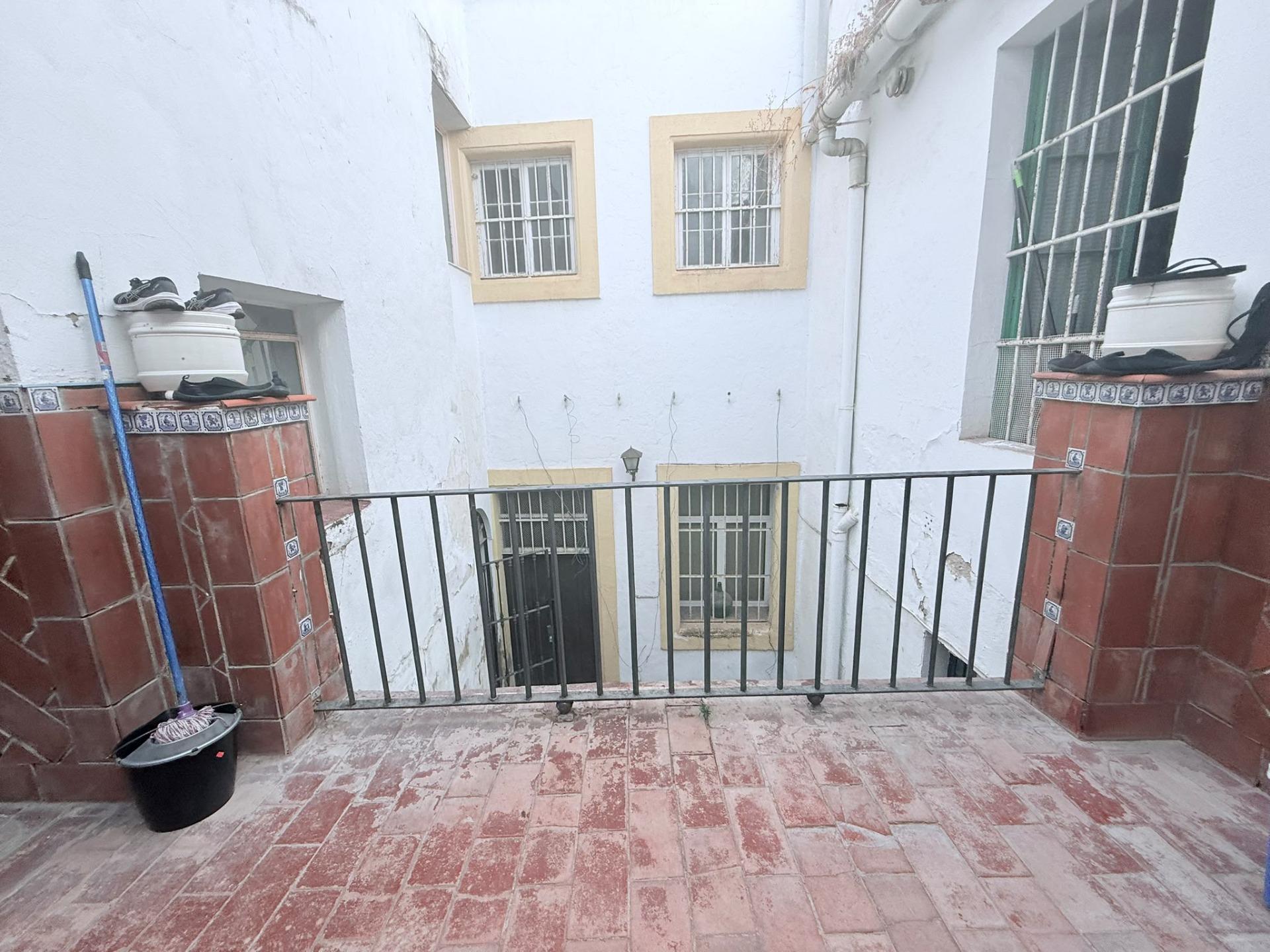 CASA EN EL CORAZON DEL CENTRO DE JEREZ