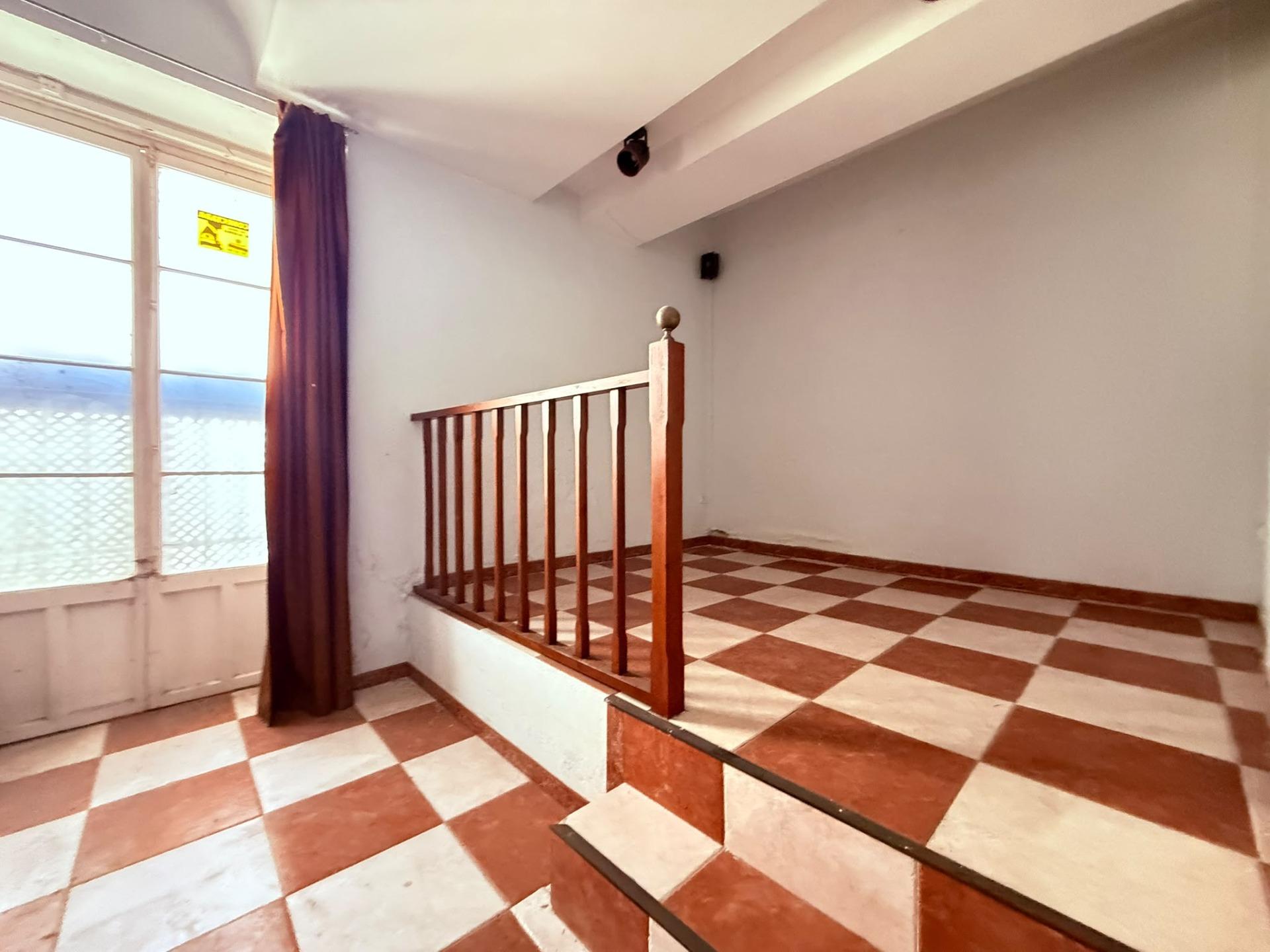 CASA EN EL CORAZON DEL CENTRO DE JEREZ