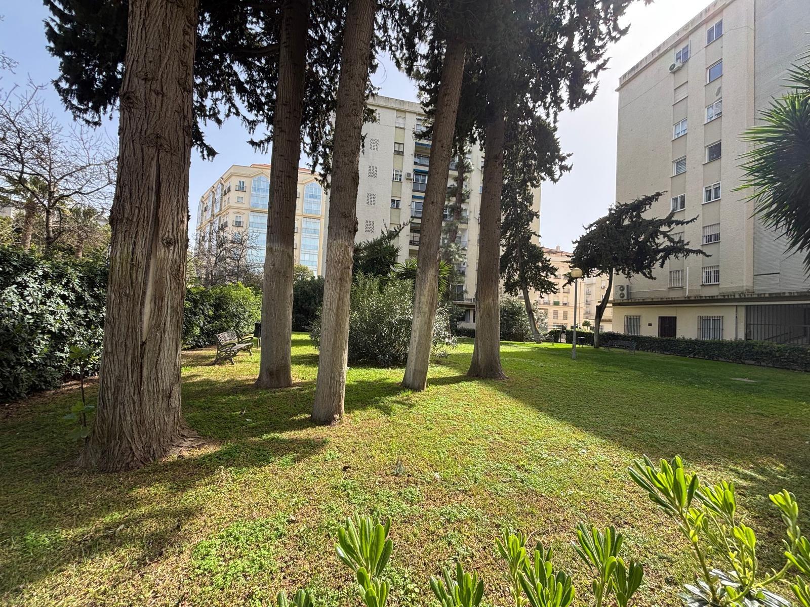 Oportunidad única en Parque Capuchinos: dos viviendas contiguas en venta, juntas o por separado.