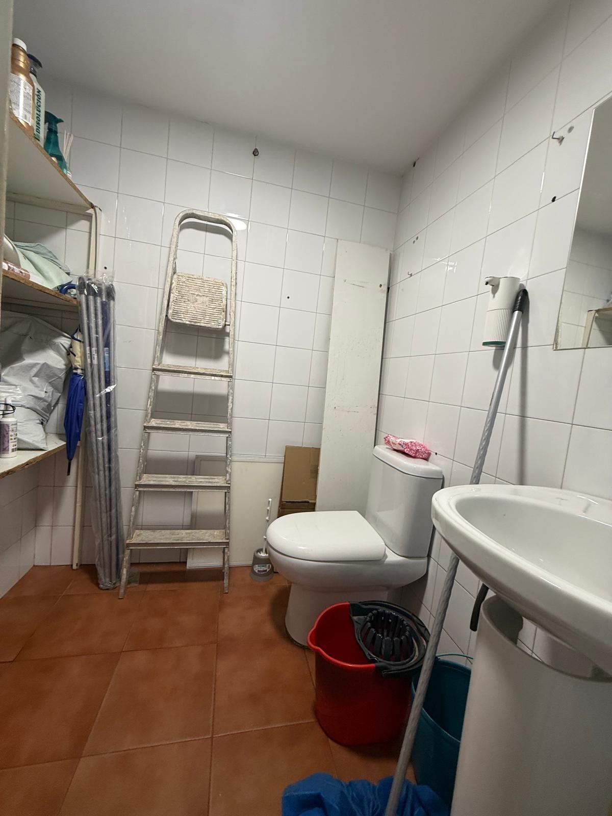 SE VENDE LOCAL EN AVENIDA DE ESPERA