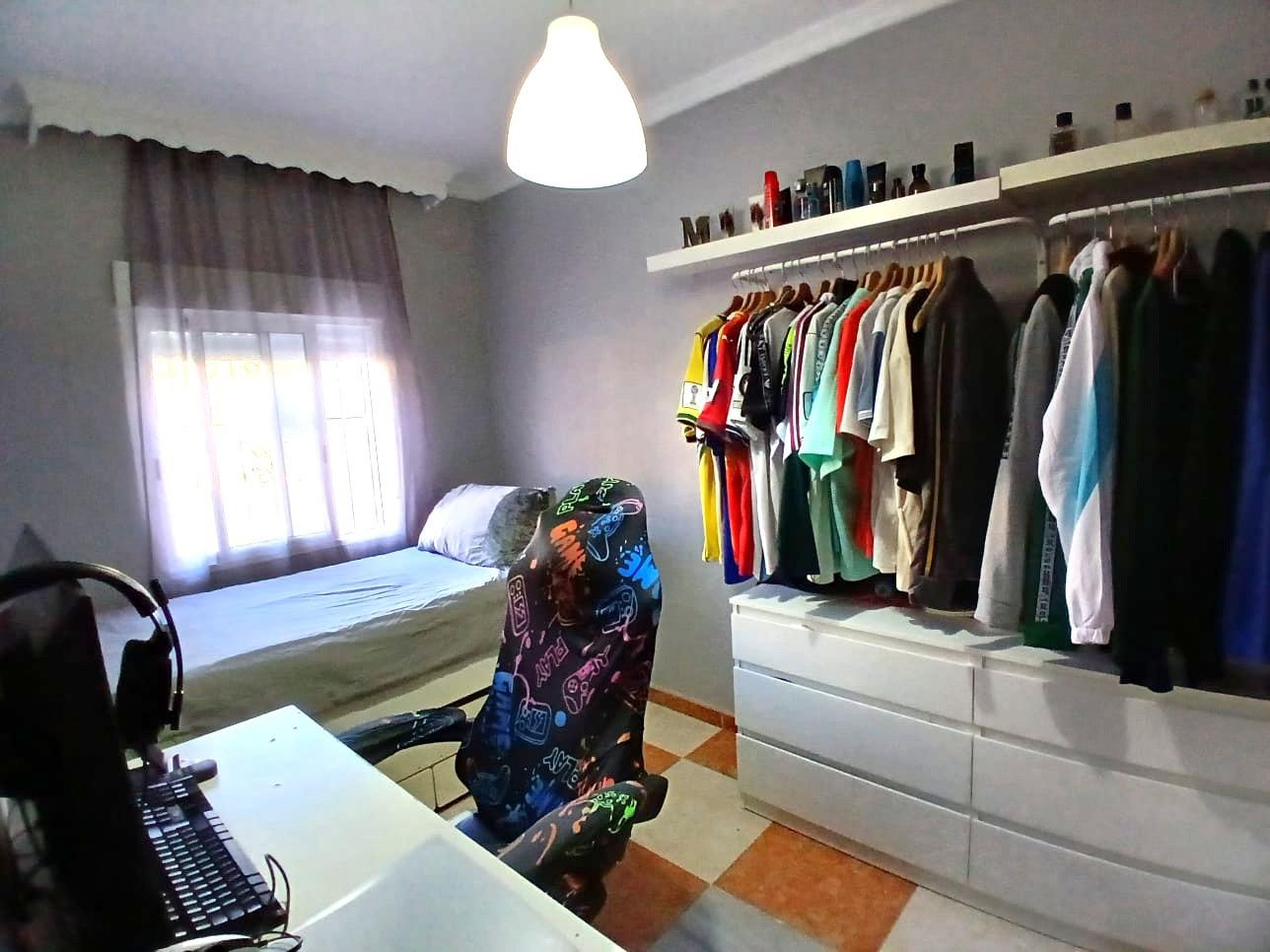Amplio Piso en zona oeste Ideal para Entrar a Vivir
