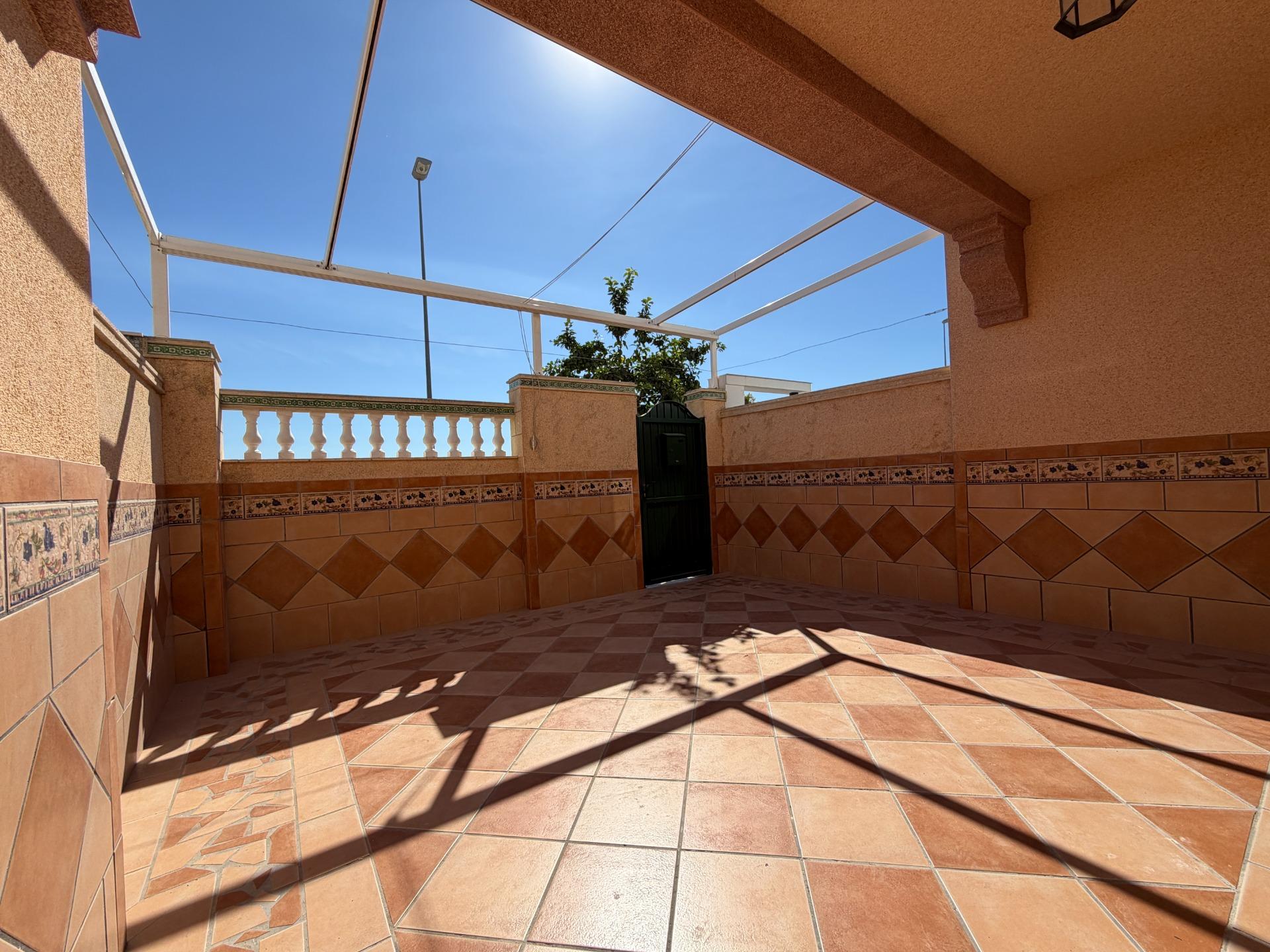 CASA UNIFAMILIAR EN GUADALCACÍN