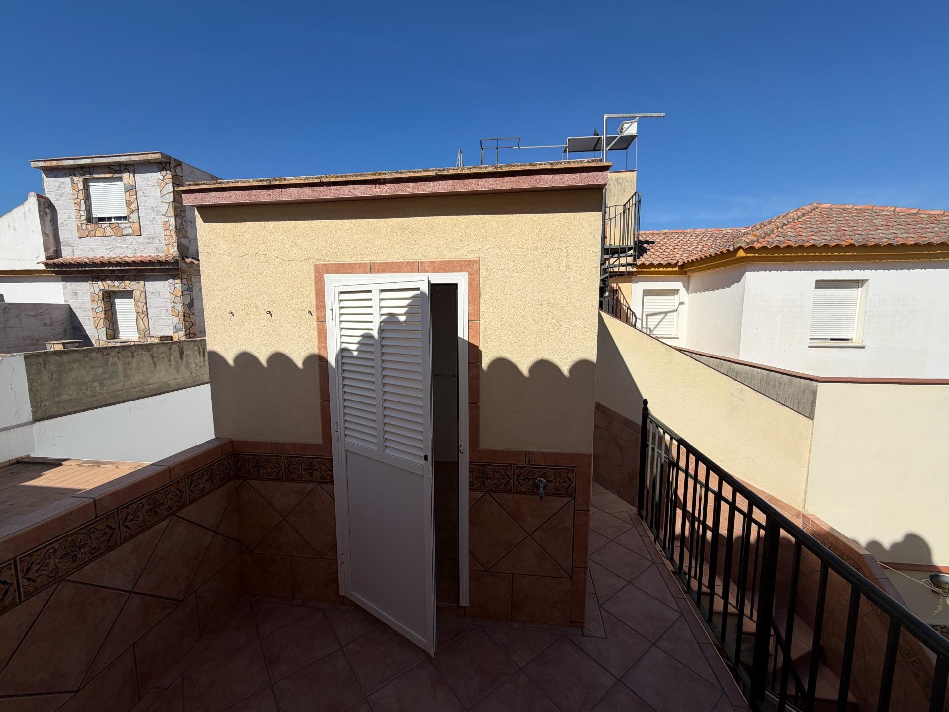 CASA UNIFAMILIAR EN GUADALCACÍN