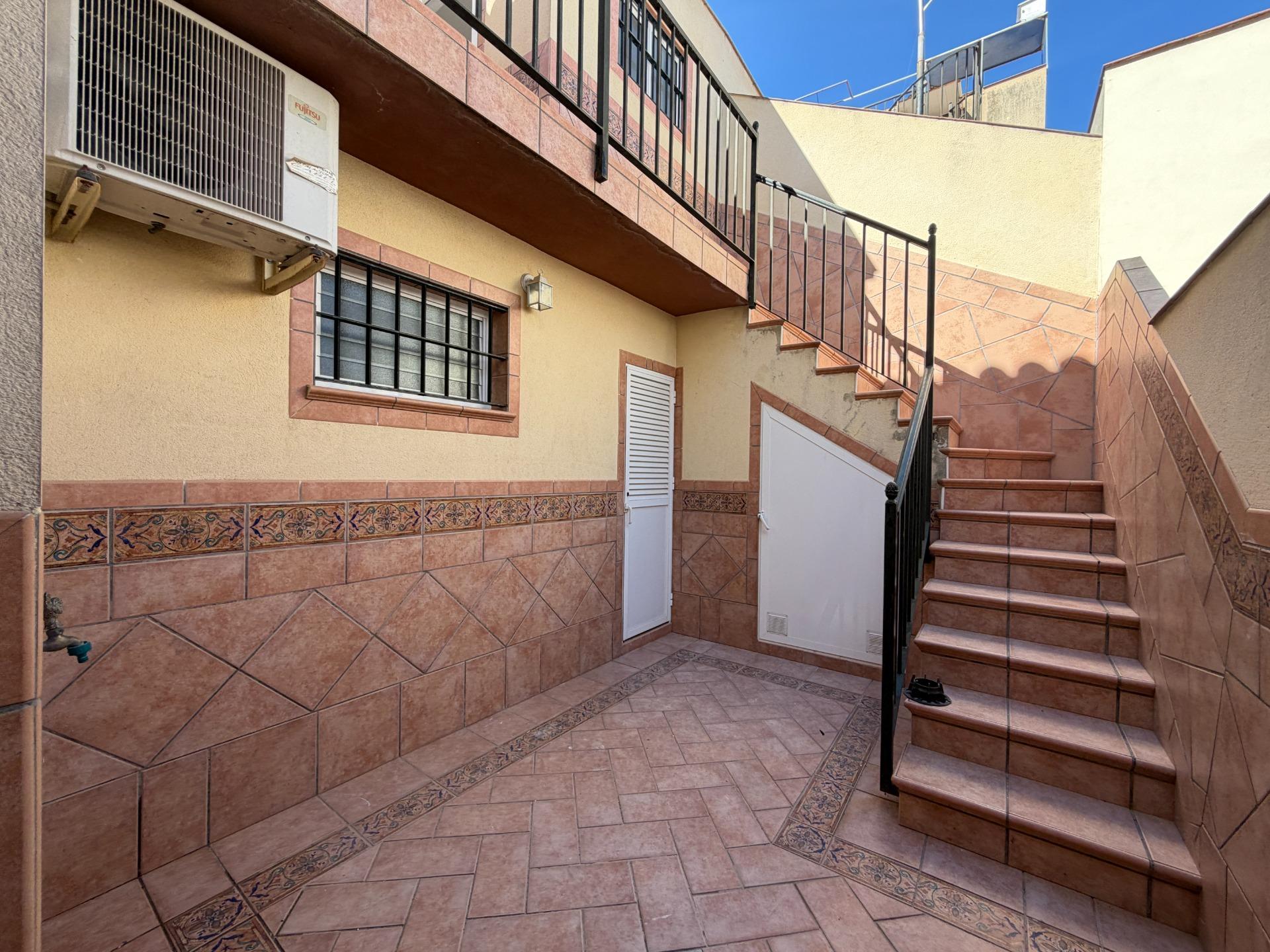 CASA UNIFAMILIAR EN GUADALCACÍN
