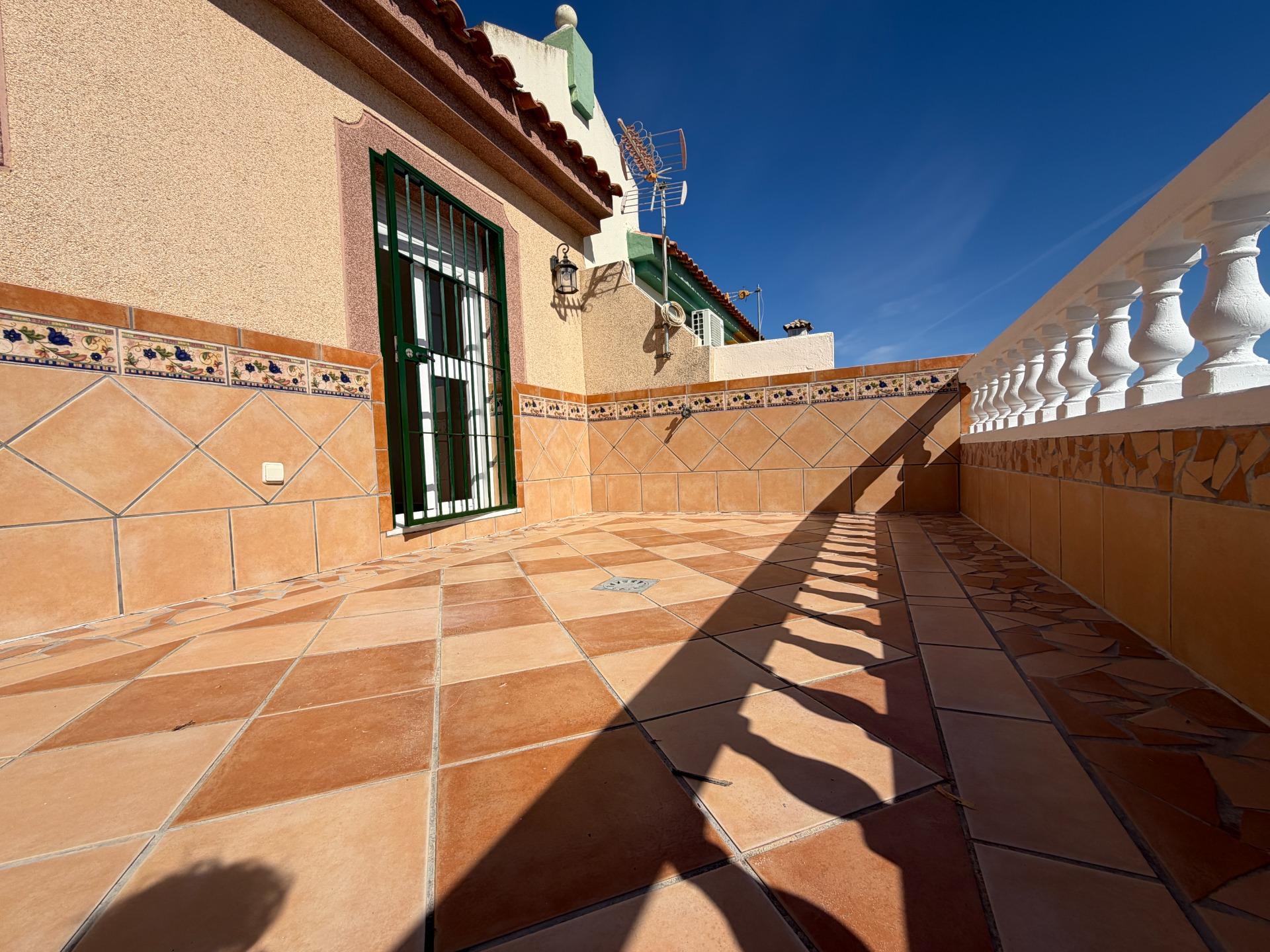 CASA UNIFAMILIAR EN GUADALCACÍN