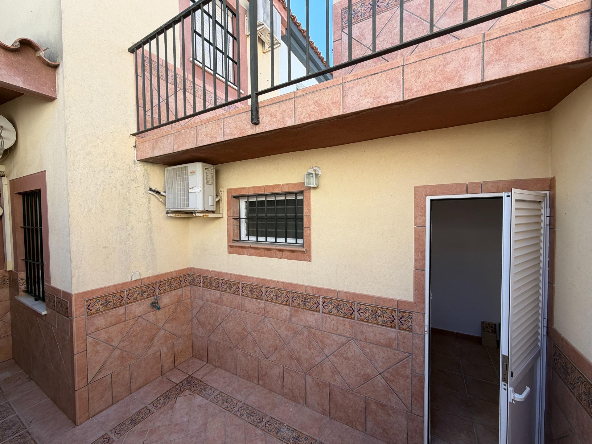 CASA UNIFAMILIAR EN GUADALCACÍN