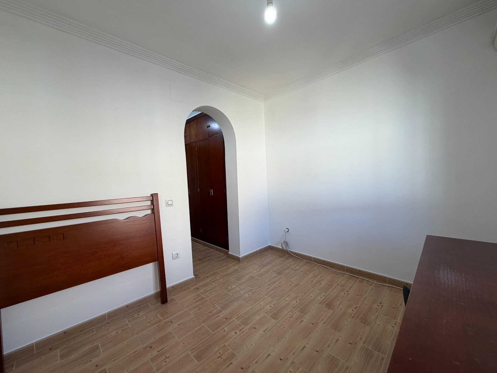 CASA UNIFAMILIAR EN GUADALCACÍN TOTALMENTE REFORMADA