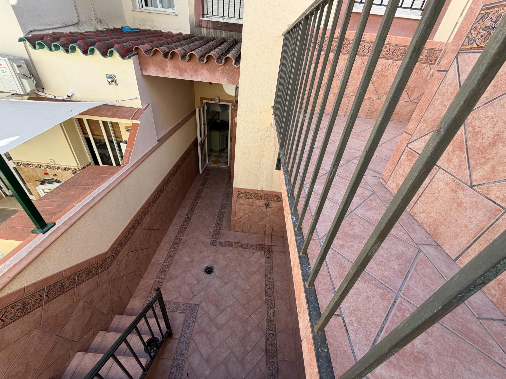 CASA UNIFAMILIAR EN GUADALCACÍN TOTALMENTE REFORMADA