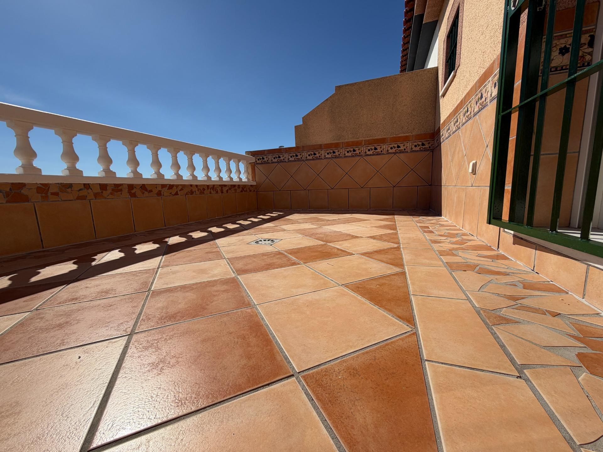 CASA UNIFAMILIAR EN GUADALCACÍN TOTALMENTE REFORMADA