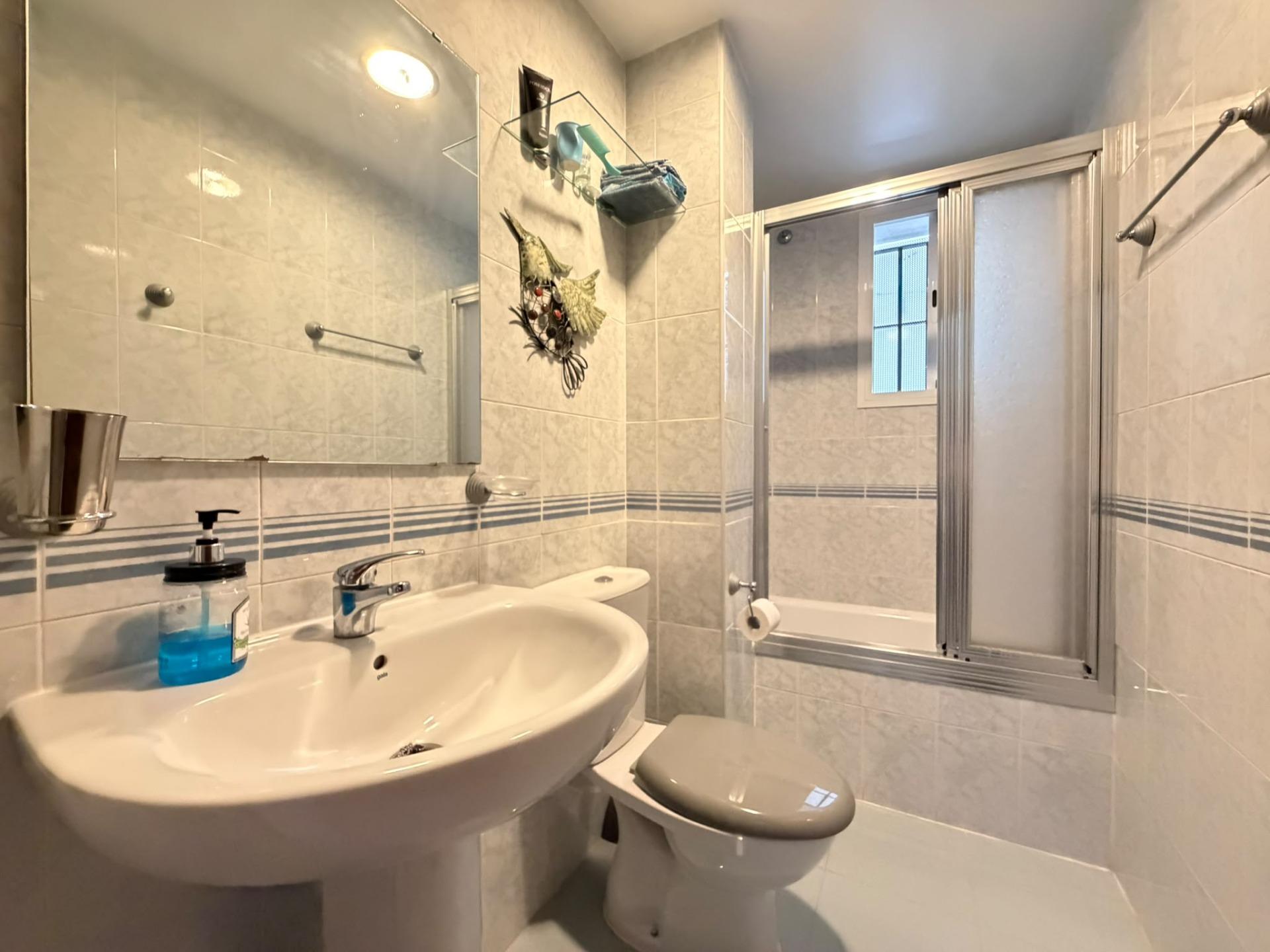 PISO EN PUERTAS DEL SUR CON PISCINA Y GARAJE
