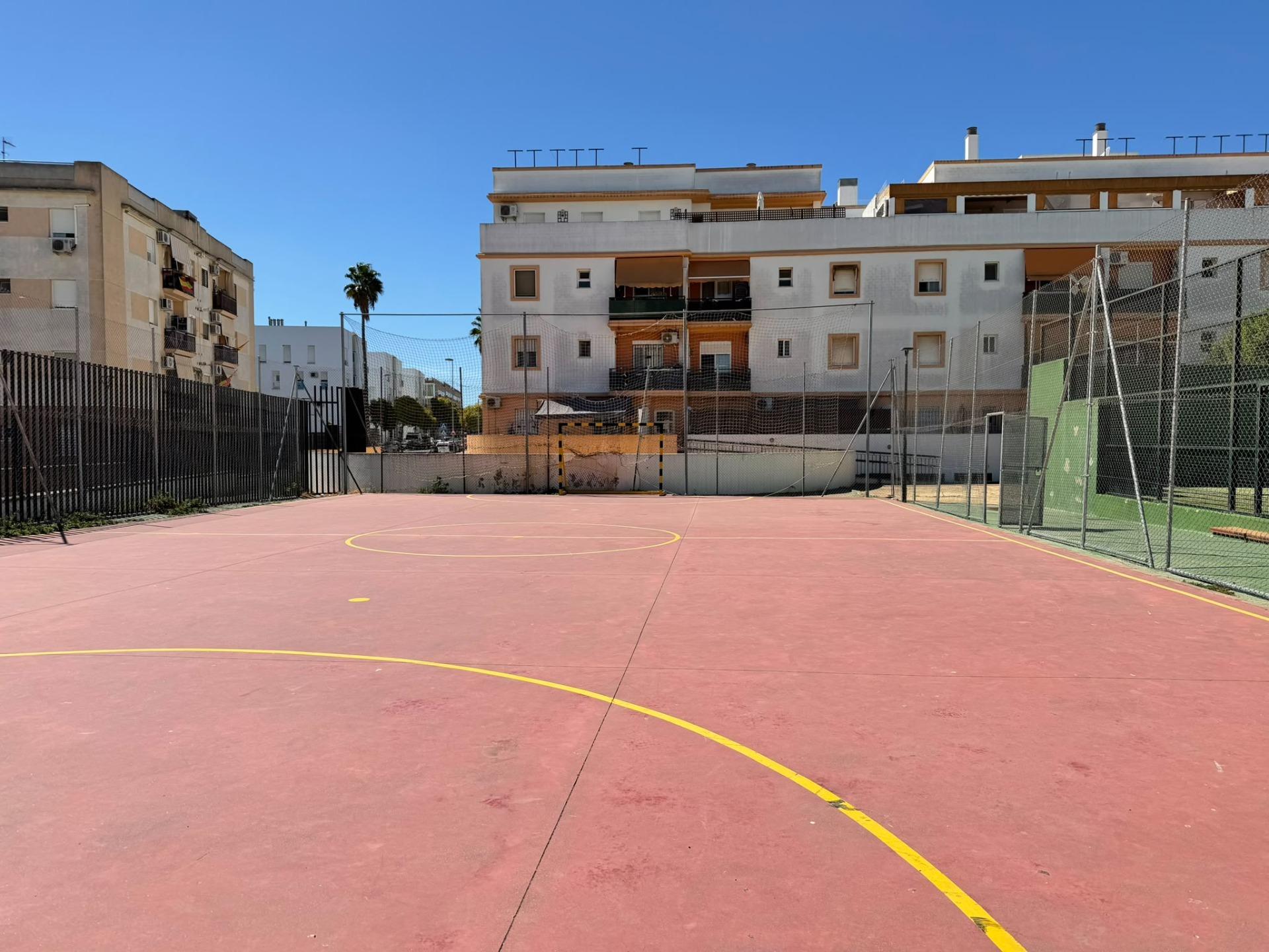 PISO EN PUERTAS DEL SUR CON PISCINA Y GARAJE