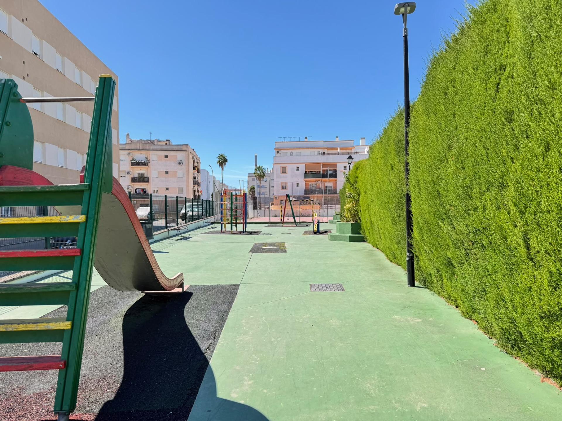 PISO EN PUERTAS DEL SUR CON PISCINA Y GARAJE